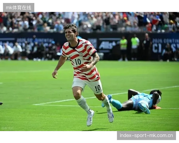 米兰普利西奇飞快插上送出干净低射——速度与精准的完美结合